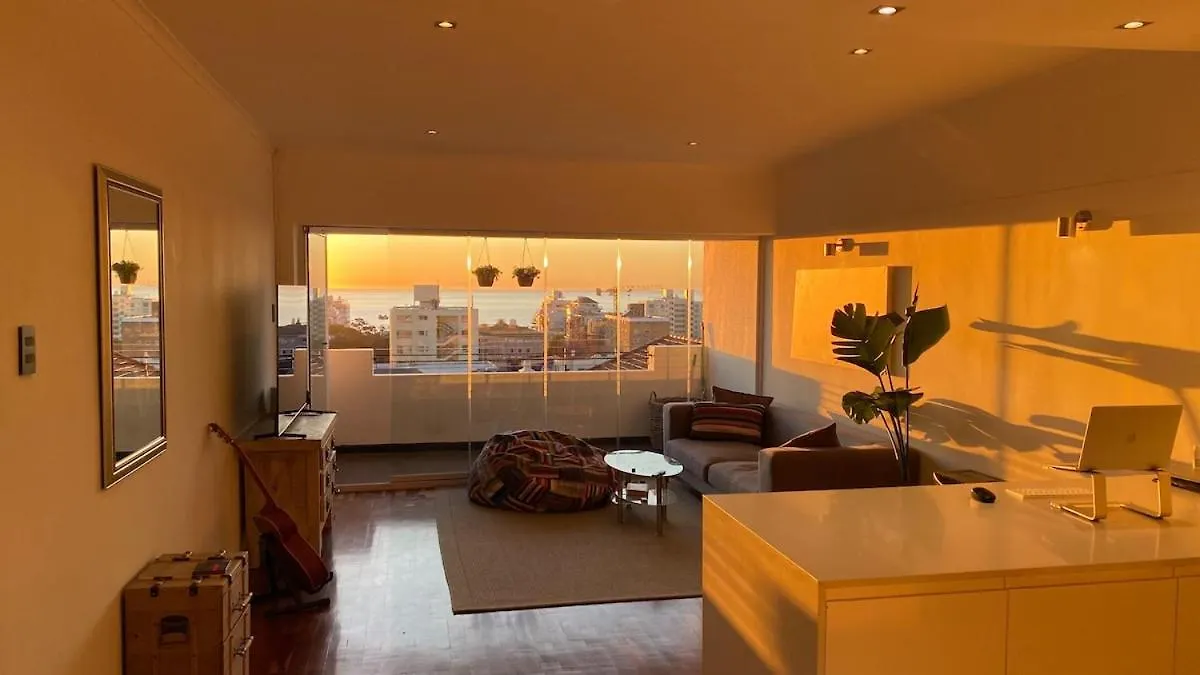 Sea-Views And Central In Quiet Block Cape Town