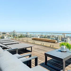 One Calais Luxury Apartment